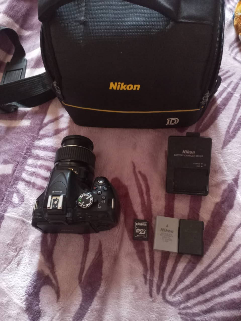 كامره نيكون D5200 • بطاريتين • حي العسكري