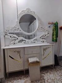 غرفة اخشاب • صبغ حراري • ٦ أبواب