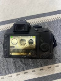كاميرا نيكون • D3400 • شاشة محروقة
