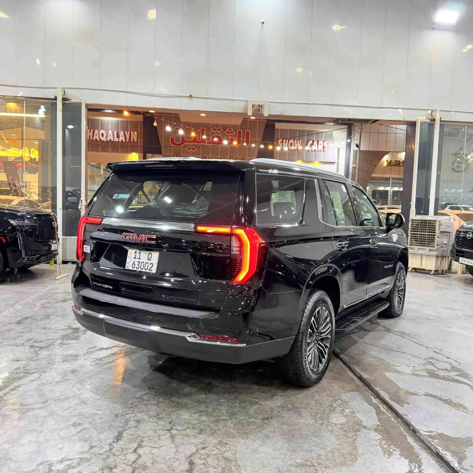سلام عليكم

جمسي يوكن الفيشن 2025 

ا GMC Yukon ELEVATION 2025 

 خليجي وكالة المنصور 

 ماشيه 7 الف  

 موديل 2025

 حجم المحرك 5.3 V8 

 مفتاح التشغيل بصمة  

 تشغيل عن بعد 

 دفع ثنائي RWD

حساسات أمامية 

حساسات خلفية 

لايت زينون + LED 

 دخول بصمة ذكي 

 حجم الاطار R20 

 اشارة في المرايا الجانبية وكهرباء 

 ا ABS 

 دشبول شاشة ديجيتال 

 شاشة Apple Car play 

 سماعات سستم صوت شركه BOSE

 كاميرا دوارة 

لانارة الداخلية LED  

 مثبت السرعة Cruise 

 المودات والاوامر الصوتية 

 ا Bluetooth / T YPCE 

مخرج منفذ الطاقة 

السياره بعدها بحاله الزيرو
رقم بغداد 

مكان السياره بغداد البياع 

واي استفسار***********
