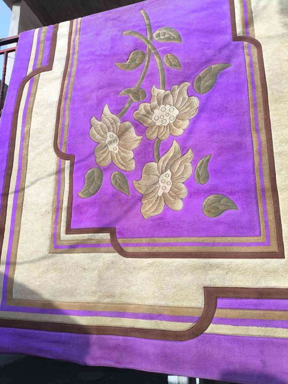 فەرشی کاشان ئەسلی دریژی ٤ مەتر پانی ٣ مەتر زۆر پاکە نرخی ٦٠ هەزار *********** شۆین کفری
