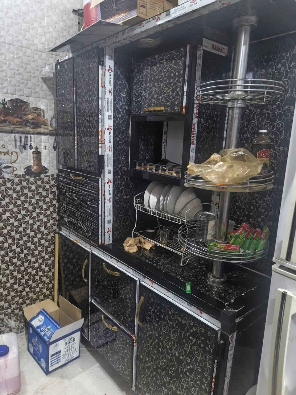 أثاث بيت كله جديد أمانة الله
سعر الديوان قبل يومين فصلته ب 335 سعره 290 قفل

الثلاجه 150 
طباخ 30
كاونتر 3 قطع سعره 200 وبي مجال 

يعجبك شي تعال خاص ونتفاهم ع سعر 

*********** واتساب
