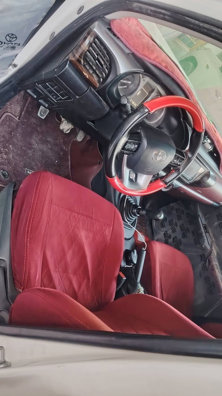 بيكم. 23 كير عادي 
رقم. مثنئ تريد تحويل 
تريد مداور ثاني. يوم 
سيارا بيها خط بشركه هليه 
اكفل لخط 6 اشهر. 
لسيارا جانت. تستلم. 1650 ثابت
حالين. حولونه. اجر. يومي 65 
تشتري داوم. ثاني. يوم
***********
البصرا زبير
سعر 230 وبيها مجال
