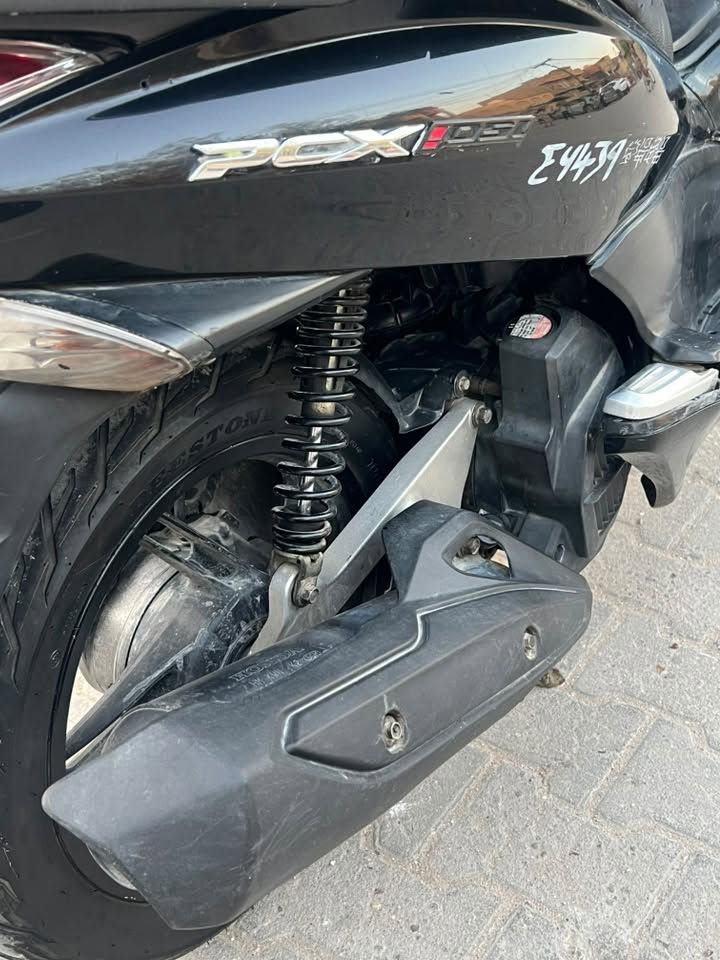 السلام عليكم bcx جيل اول ياباني
مكينه برغي ممفتوح بيها شلعه معدل خير من الله 

تخم تاير البلادي مالها  كل نقص مابيها 

محرك 150 حرف A 

السعر. مليون و 300

مدينه الصدر 

    ***********
