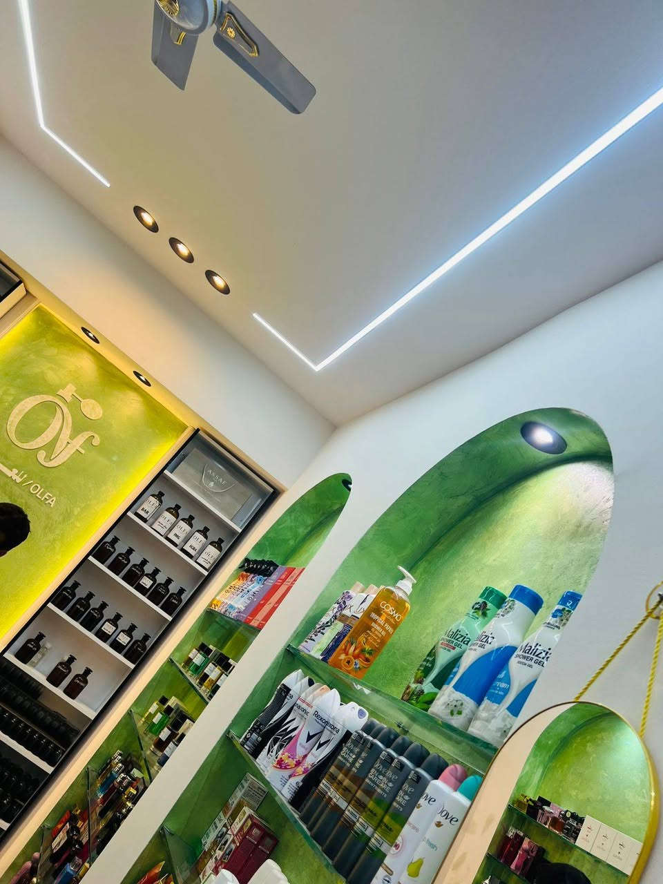 #كادر_انارة_للاعمال_الكهربائية
*********** كرار مهدي
🔹 محل عطور OLFA ✅ 
🔹سويجات ميلانو ✅ 
🔹 بروفايل ✅ 
🔹 مخفيات  ✅ 
🔹 سبورلايت✅
الديوانية _الحمزة الشرقي
