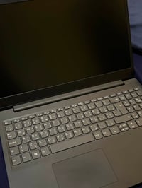 💻 للبيع: Lenovo V15-IGL الماركة: Lenovo الموديل: V15-IGL (82C3) المعال...