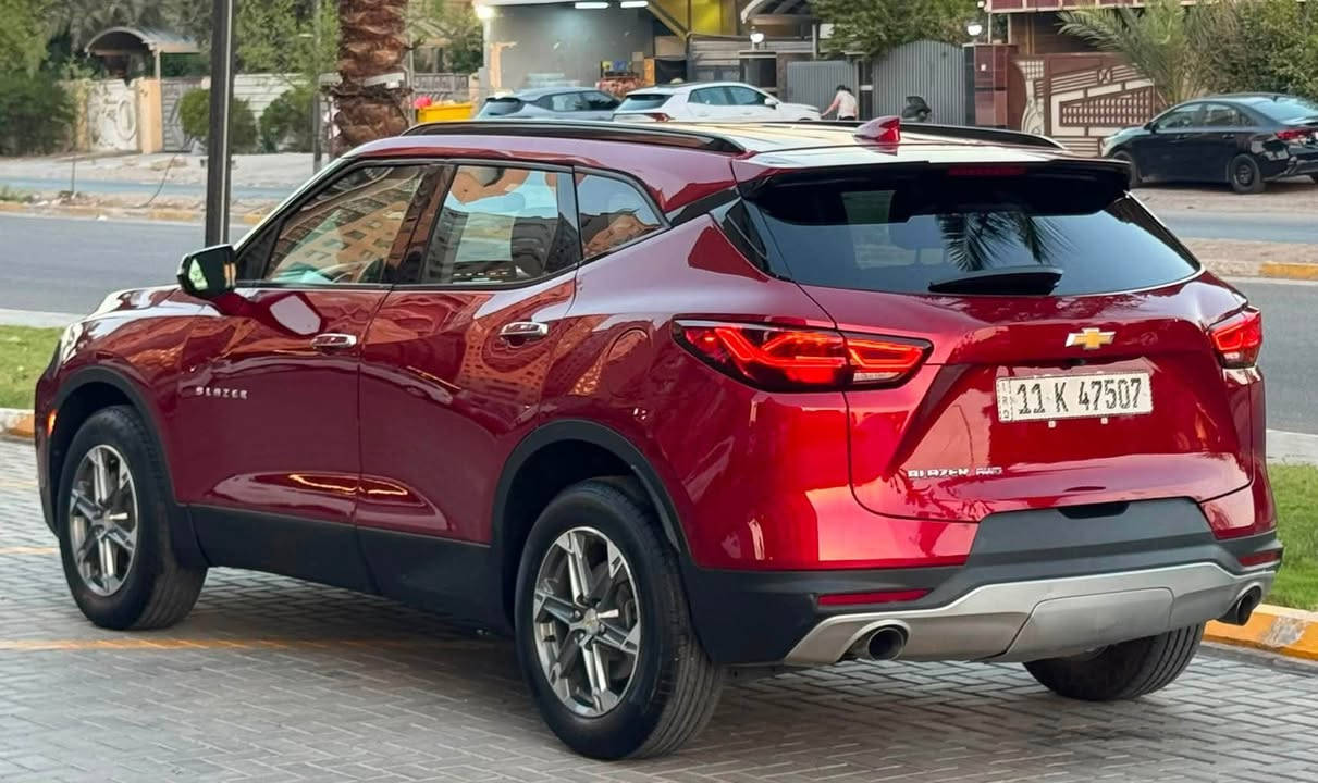 Chevrolet blazer 2023 Lt شوفرليت بلايزر
ماشية 43 الف 
حادثها جانبي قطعتين صبغ و قطعتين مبدل نفس اللون 
( لغد شاصي مكفول ) 
المواصفات Lt : 
-تشغيل عن بعد
-بصمة ابواب مع بصمة تشغيل
-كراسي كهرباء 
-شاحن لاسلكي
-انظمة قيادة
-فور ويل مع عدة انظمة
-تبريد قطعتين منفصل
-رادار امامي مع نقطة عمياء
-بك لايت led
-هاند بريك بصمة
-حساسات خلفية
-جنطة كهرباء
-نظام اوتو ستوب
جديده جدا بدون اي نواقص تراي زيرو
 مكاني بغداد / الكرخ
السعر 168 ورقه وبيها شي بسيط 
***********
