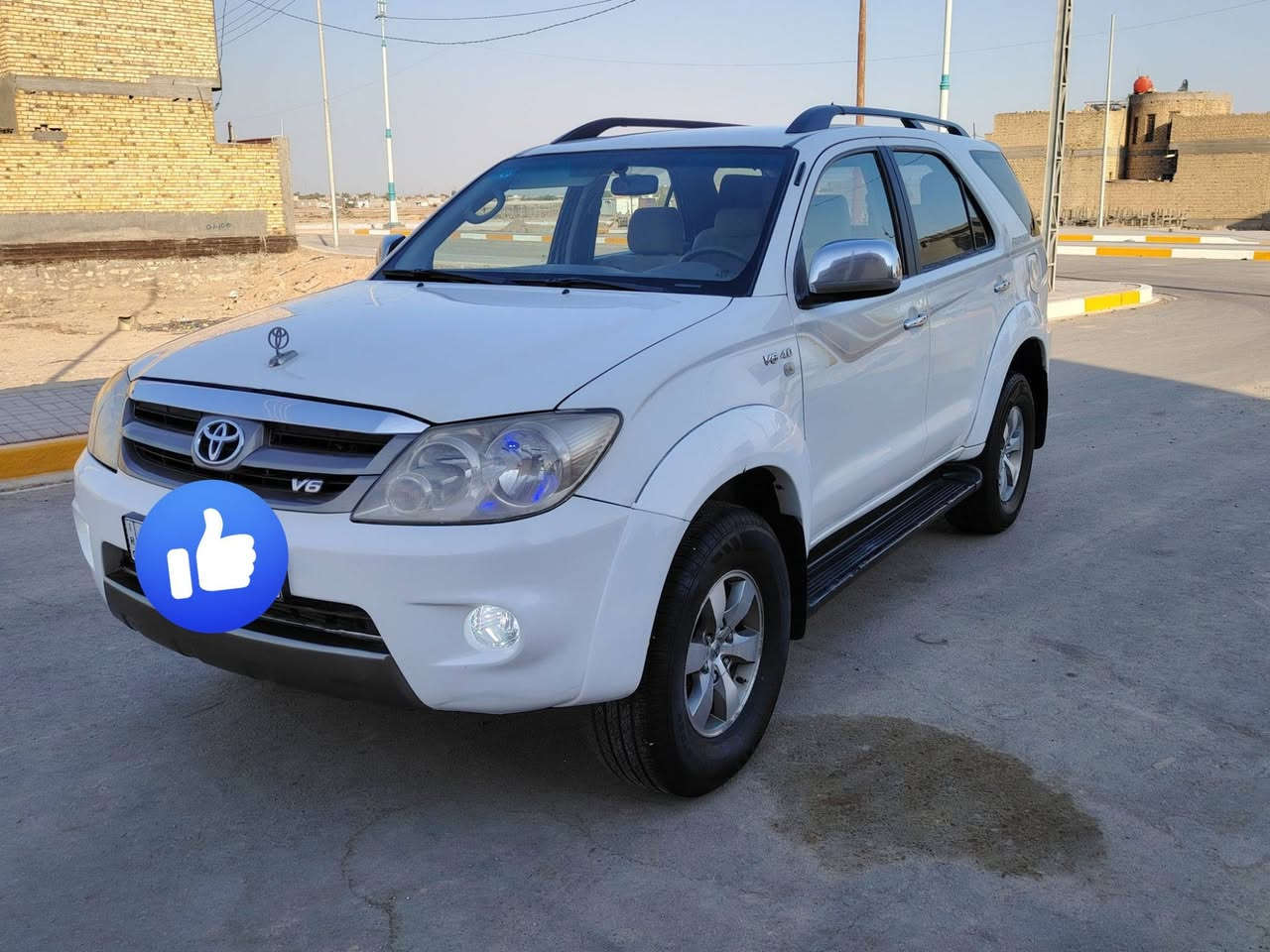 تويوتا فورجنر موديل ٢٠٠٦ رقم بصره نكليزي بسمي. مكينه ٦ سلندر. تبريد قطعتين. بيه رشات صبغ بدون تبديل اي قطعه. سياره جاهزه من كلشي. السعر ١١٨ وبي مجال للمشتري مكان السياره السماوه وللاستفسار ***********

