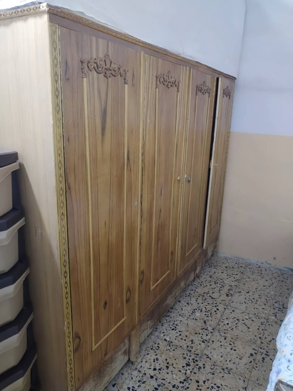 صندوق • للبيع • اتصال