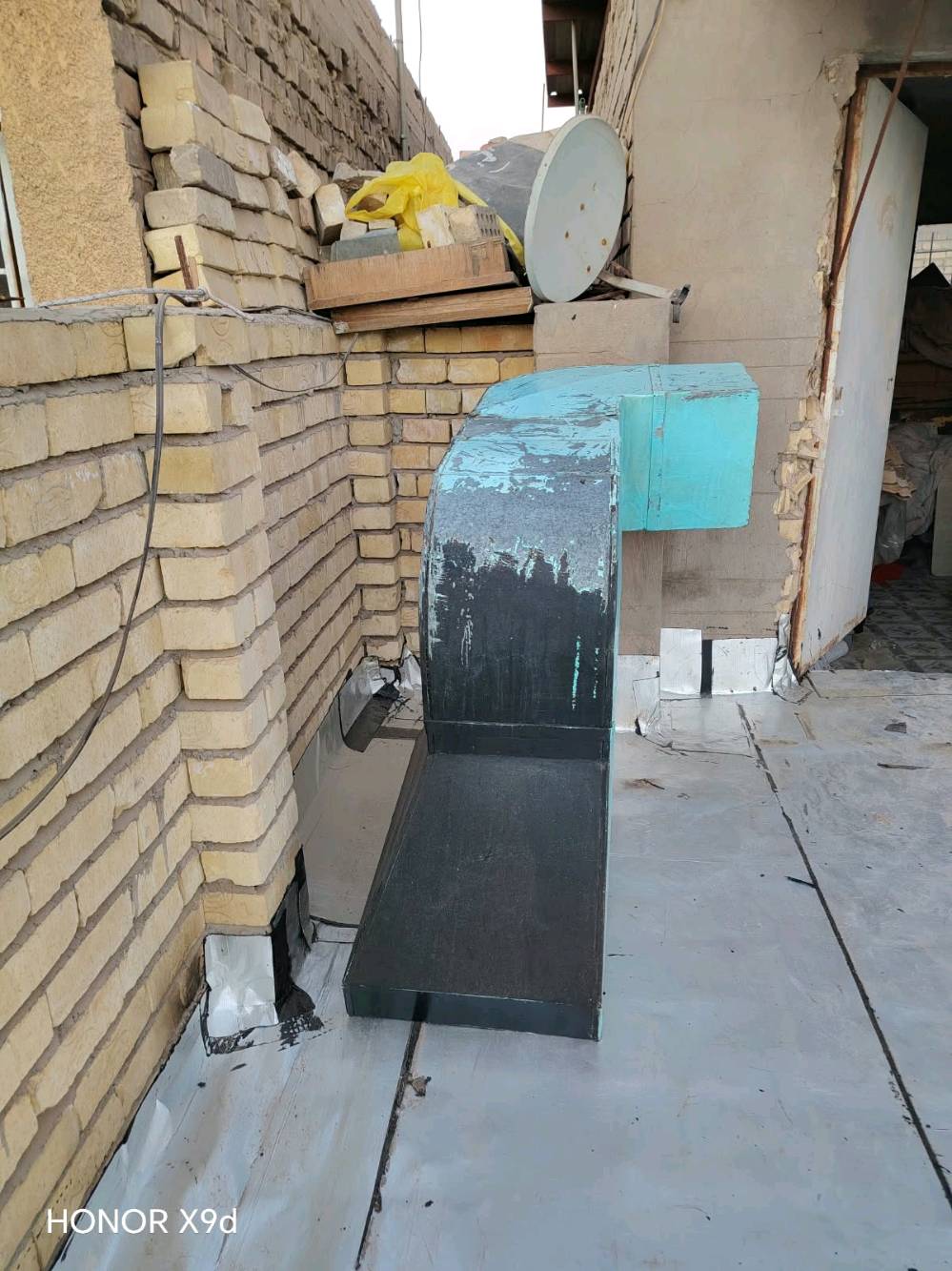 دكت هواء مستعمل السعر ٧٥٠٠٠ دينار
هذا الدكت وين موجود بالضبط؟ وأكو توصيل أو استلام من المكان فقط؟: 
بغداد حي الجهاد
شنو حالة الدكت من الداخل والخارج؟ بيه صدأ، ثقوب، لحام، أو أي تصليحات سابقة؟: 
ثلاث ثقوب تثبيت
السعر ٧٥ ألف شامل كل القطعة لو بيه ملحقات ثانية وياها؟: 
كل القطعة
الدكت مناسب لأي استخدام بالضبط: تهوية عادية لو لمكيف/مطبخ/شفاط؟: 
الكل