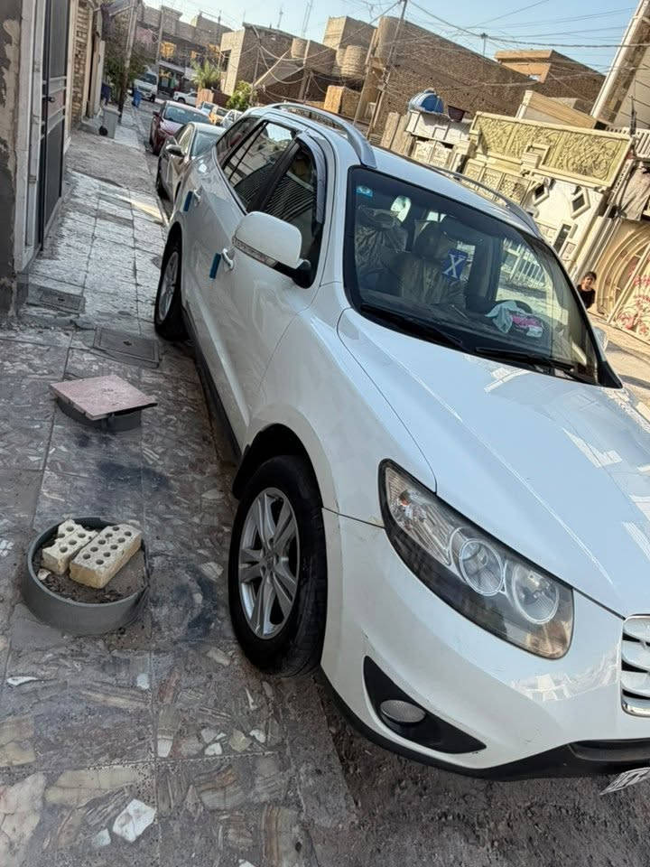 السلام عليكم سنتافي ٢٠١١ رقم بغداد سته سلندر بصمه بانورما كامل مواصفات السعر ١٥٠ للاستفسار ***********
