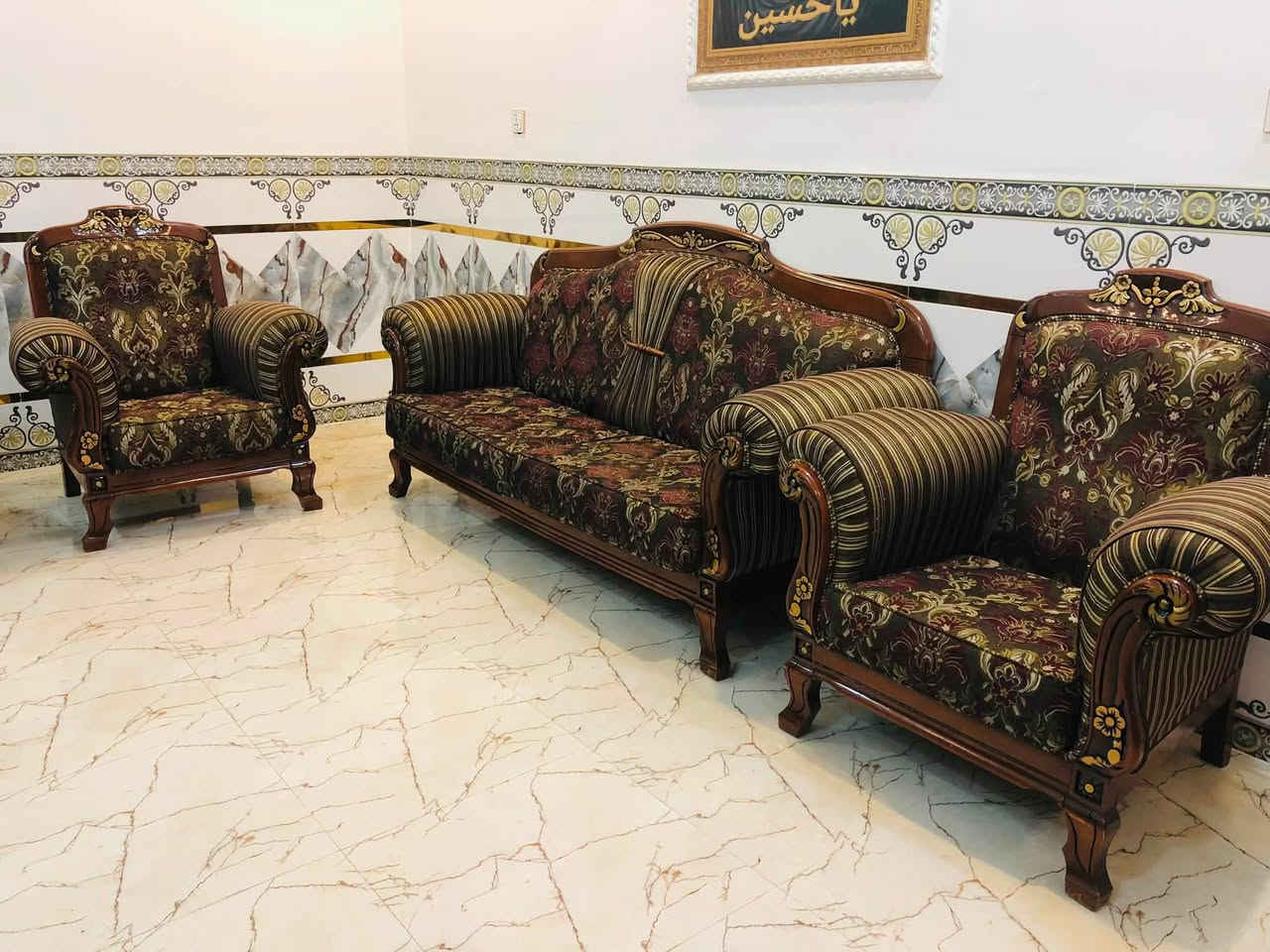 تخم للبيع السعر 300 رقم الهاتف ***********
