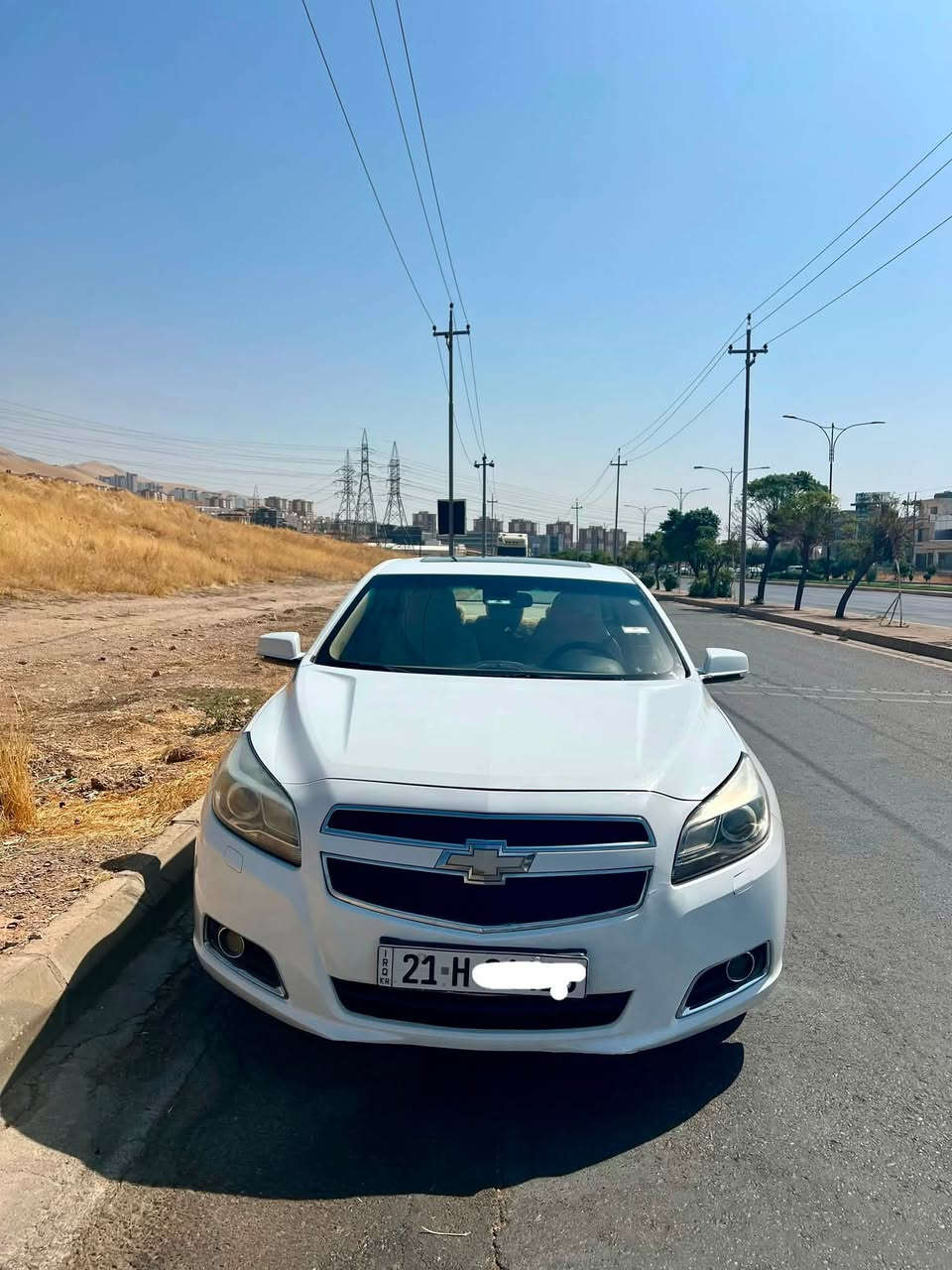 سڵاو هاوڕێیان

مالیبۆ ٢٠١٣ خلیجی LTZ 
فول مواصەفات ، سپی بەفری ، 
بۆیاخی نیە یەک دوو ساردی بچوکی هەیە
گێڕو مەکینەی نەکراوەتەوە و بێ کێشەیە
گڵۆپی مەکینەشی هەڵنەبوە
غرامەو تەحویل و بە ناو کردن 
بە ناوی خۆمەوەیە ، سەنەوی تازەیە 
٦ ساڵ و نیوە  لای خۆمە و بە ناوی خۆمەوەیە
***********

سعر : ٩٧ وەرەقەو معامەلەیەکی کەم
