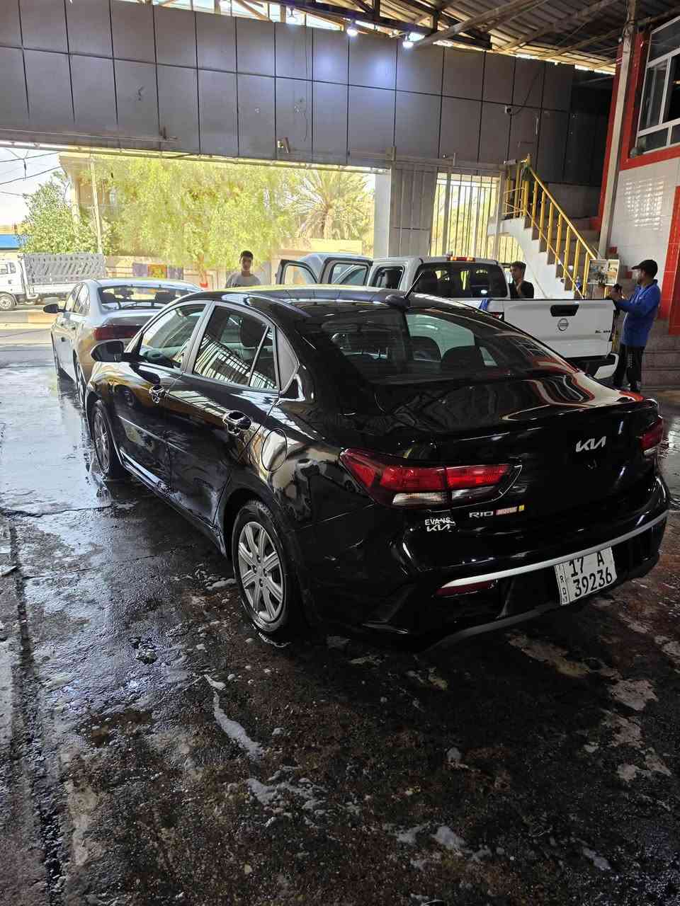 كيا ريو موديل ٢٣ امريكي
ماشية ٣٥ الف حادثها چاملغ فقط بدون ايرباكات 

السيارة كاملة من كلشي 

تخم تايرات جديد 

مكينة كلش نظيفة 
كهربائيات كاملة

وهواية تفاصيل حلوة بيها

سعرها ١١٨ $ وبيها مجال 

***********
