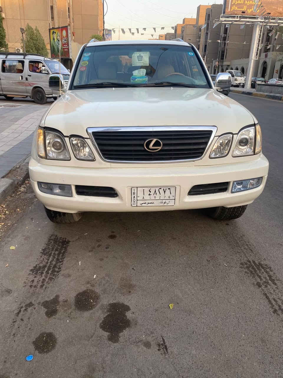 سلام عليكم
لكزز موديل 2004
نضافه فول تبريد ثلج
باقي بس ع الكمرك
السياره احله من الصور 
مكاني كربلاء 
سعرها ١٢٥ وبيها مجال بسيط
متواجد واتساب  او اتصال ***********
