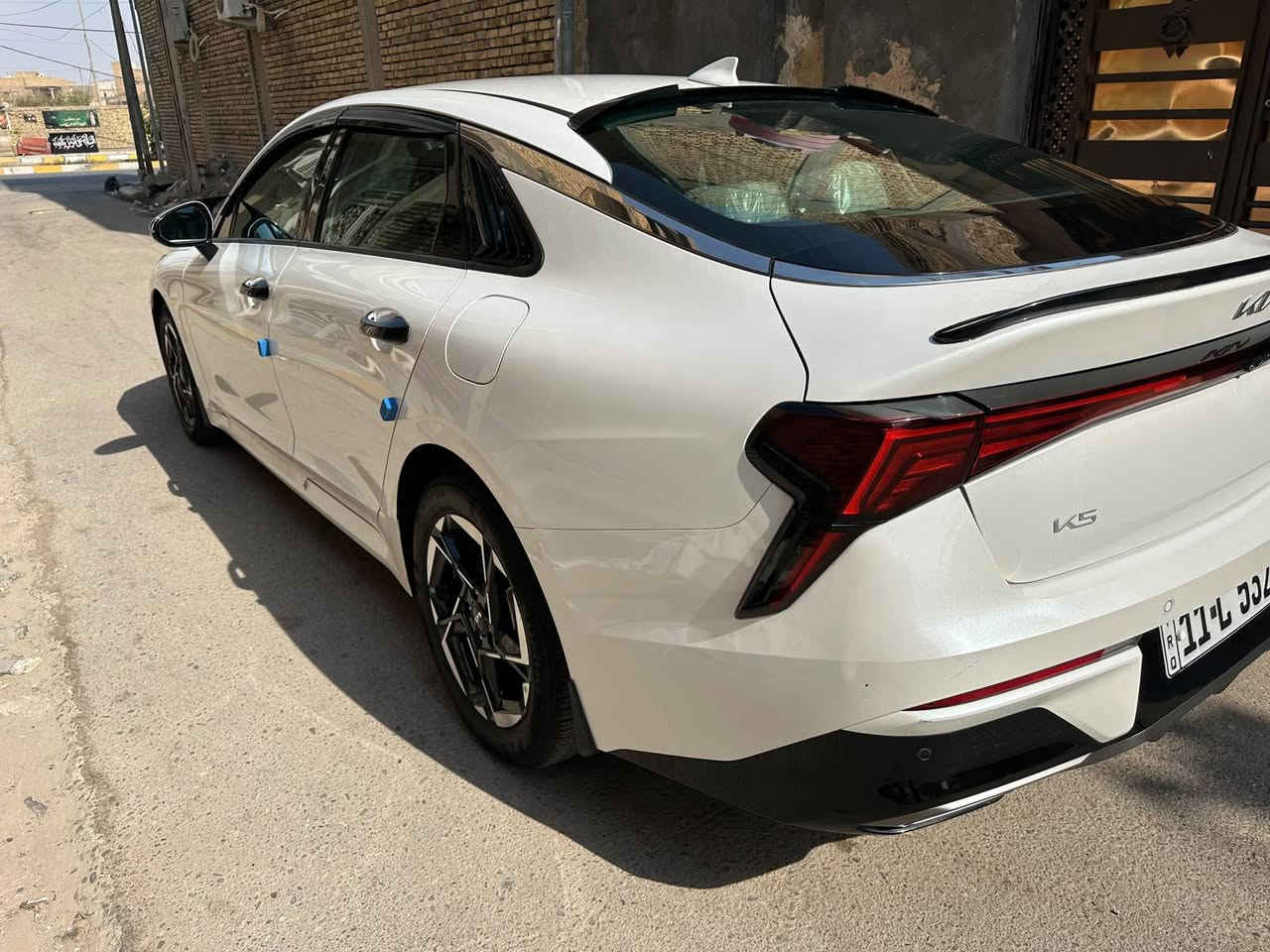 Kia 
K5
موديل 2024
خليجي مكفوله من الصبغ و التبدل 
سياره بعدها بحالة الضمان ( من الوكاله الدولية) 
رحره بأسمي رقم ( بغداد ) رقم انكليزي 
كشن كهربائي 
جنطه ذكيه
بصمه 
تشغيل عن بعد 
داخل بيجي مخمل 
محرك 2500 تنفس طبيعي 
ماشية 42 الف كيلو 
تبريد قطعتين 
السعر 218 
***********
مكاني ناصريه مركز
