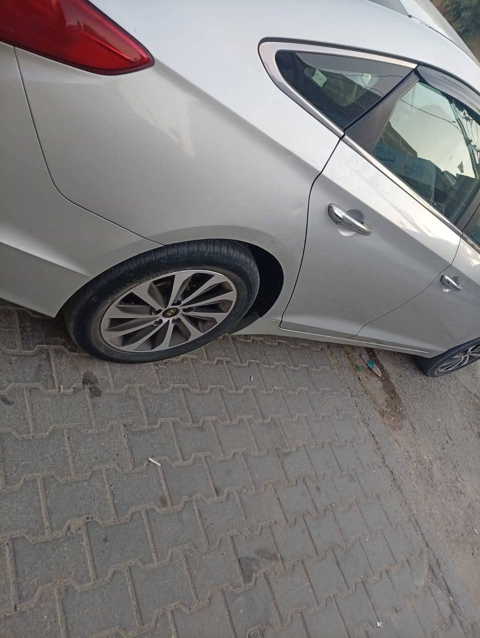 سلام عليكم سوناتا موديل 2016 وارد امريكي حادثه خشم لجاملغ بدون اي تبديل وصبغ وضربه فقط لباقي مكفول مكينه هستوه مشدوده شرط كير ومكينه جدد حداديه جديده تخم تاير جديد تبريد ثلج  رقم ذي قار حره مشروع وطني سنويه لل 27 سياره مال جناي سعر 107 وبيه مجال مكان البصره لاستفسار ***********
