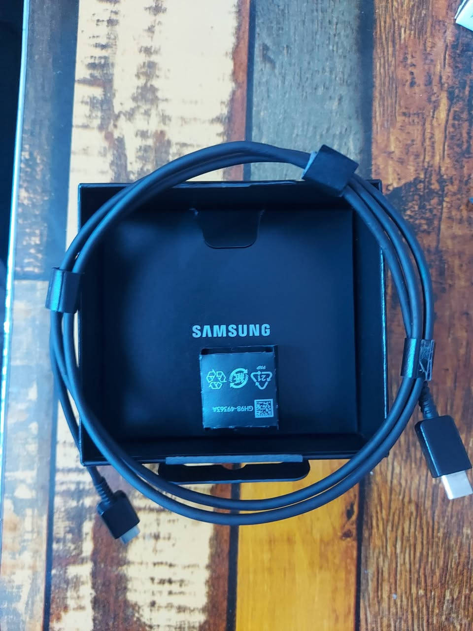 Samsung galaxy buds 3 pro
مستعملة نظيف اصلية بيهة بس اثار استخدام مبينة بالصور بسبب الحركة 
الباتري ممتاز عزل الصوت كلش قوي اغراضهة كاملة 
السعر ١٥٠ الف بيهة مجال 
مكاني بغداد الدورة 

***********
