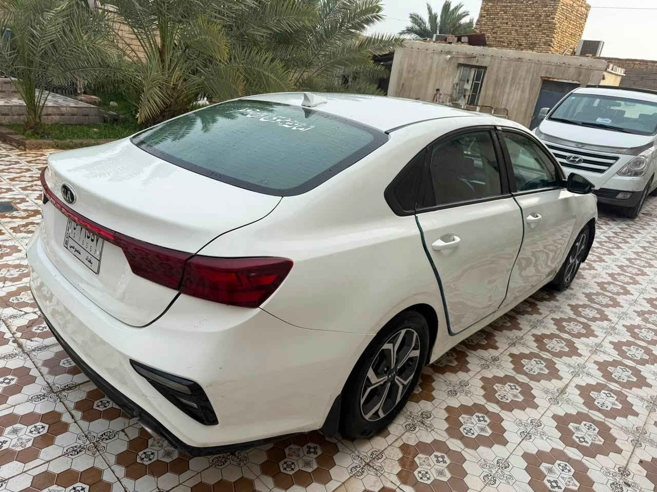 السلام عليكم كيه فورتي ٢٠٢١ متحايه السياره رقم بغداد سياره حلوه وخير من الله ومحوره منضومه مال غاز  اتعهد كير ومحرك وصوليات لان السياره منتجيه ومصلحه 
السعر ٩٥ وبيها مجال للجيه مكان ناصريه شارع السفينه رقم التلفون ***********
