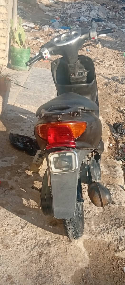 سلام عليكم شباب دراجه ناريه عصفوريه للبيع دراجه خير من الله دراجه ناعمه سلف كهرباء اشاير لايت هورن كله / السعر 300وبيه مجال حك الجيه شغال (العنوان )بغداد شعب حي اورر الاستفسار عل رقم /-(***********)تصل وتدلل
