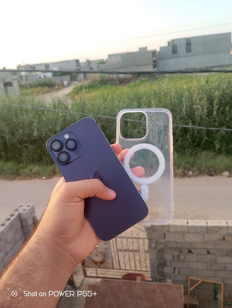 � آيفون 14 برو ماكس للبيع

🔹 ذاكرة: 256GB
🔋 صحة البطارية: 79%
✨ الجهاز: مستعمل
🔒 ما مفتوح ولا متصلّح

📍 الموقع: بغداد – حي الجهاد
🚚 يوجد توصيل

💰 السعر: أطي  سعرك، بالي يرضي الله 🤝
❌ بدون كسر سعر

🔄 أمراوس أو بيع

📩 للجادين مراسلة خاص 🌹