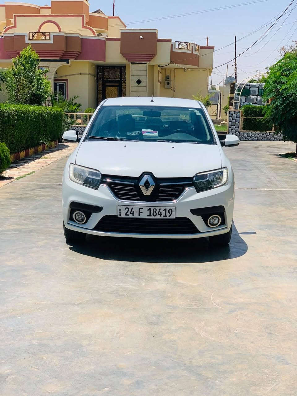 للبيع سمبول مواصفات ٢٠٢٠ea
* رقم دهوك  + هزه جديده

* سيارة وضع شركه نظيفة جداً واستعمال خفيف بدون صبغ او رصعات

* محرك اقتصادي وأداء ممتاز

* داخلية بيج أنيقة ونظيفة

* تبريد وتدفئة وكاله بشرط ❄️

* شاشة بلاديه شركه رينو تدعم بلوتوث اواكس وخرائط

*  + حساسات خلفية

* كشاف ضباب خلفي 

* مثبت سرعة (Cruise Control)

* تحكم بالميديا من خلف الستيرن

*ويل كاب بلادي شركه 

* مرايا كهربائية مع إشارات جانبية

* 4 جامات كهرباء

*تحكم ستيرن

* السيارة حلوة وجاهزة للاخير من شركه البلاد المتحده

* جميع الايرباكات سليمه 100/100

* الحدايه والصدر الامامي والخلفي جدد وشرط 100/100

* دبل سويج مال 

السيارة حرة باسمي تريد تحويل تريد وكاله بنفس اليوم 

مكان السياره  _ صلاح الدين  ✝️

#ترهم مقدمه زينه وبشهر مع كفيل مضبوط

للمزيد من المعلومات الاتصال او واتساب ***********
