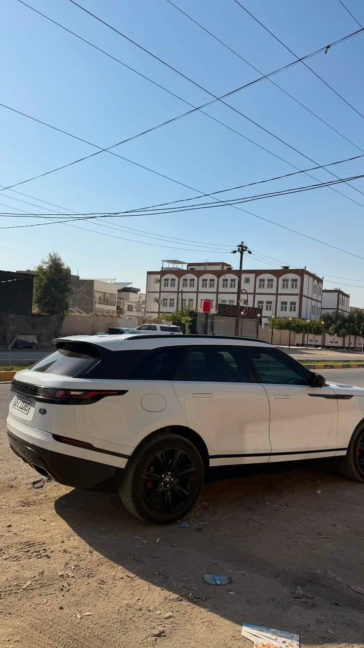 رانج روفر فيلار 2019
R dynamic hse 
6 سلندر سوبر جارج 

فول مواصفات 

جكات ٣ وضعيات 
رادار امامي وجانبي وخلفي 
حساسات 360 
سماعات ميريديان 
تدفئة كشنات امامية وخلفية 
٦ وضعيات قيادة 
فول فول موصفات 

وارد امريكي بدون صبغ بدون ايرباك بدون دواخل
فقط مبدل جاملغ امامي شركة 

ماشية 100 الف مايل 

السعر 280 ورقة وبيها مجال بسيط 

*********** 
واتساب او ماسنجر

