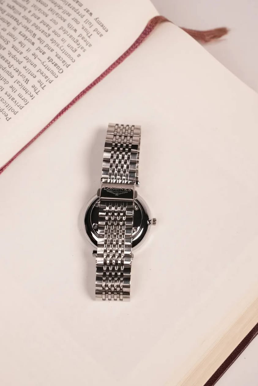 ساعه LONGINES رجالي

اللون: فضي × أزرق
تصميم الميناء: Sunray Blue
أرقام رومانية
هيكل دائري نحيف
سوار معدني Stainless Steel

السعر: 15,000 د.ع

التوصيل: 5,000 د.ع
تفضلوا خاص او اتصلوا على رقم الهاتف ***********
