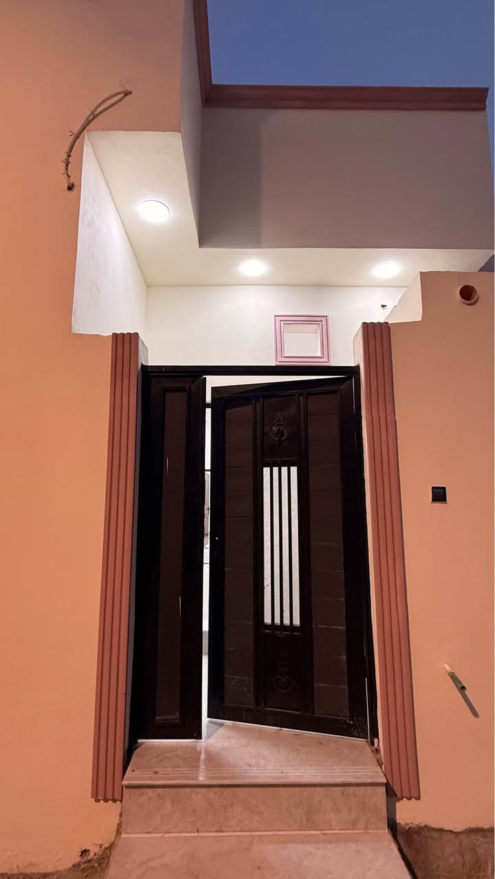 أعلان🕍 أعلان 🕍أعلان
“””””””””””””””””””””””
           (يعلن )
مكتب عقارات البركه 🆗
___________________
        
دار للبيع المساحه 100 متر 

غرفتين منام 
صاله 
استقبال 
مناور ثنين 
صحيات داخليه وخارجيه 

بناء جديد تسليم مفتاح 
 العنوان شارع زين العابدين 

مقابل المنتجع 
مجاور مجمع عالم الرواد 

السعر 58 

عنوان المكتب 🏠
البصره -شط العرب -الجزيره
على شارع الجزيره العام الدولي

مقابل كافيه واحه الجزيره 
مجاور مندي صنعاء اليمن

📲***********
📲*********** البصرة, العراق
