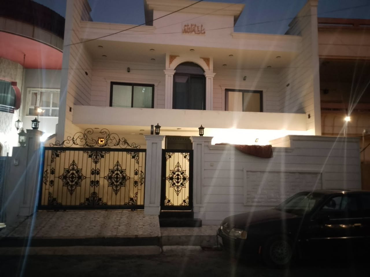 دار للبيع طابو ملك صرف
200متر 
بناء سنه 2025 طابقين واجهة ملكي متكامل يتكون الدار 
من /5غرف نوم واستقبال ومطبخ وصالة عدد 2 وقاطع صحيات طابق الأرضي و طابق الثاني 
العنوان /كركوك حي معلمين قرب جسر الرابع او مقابيل مجمع جوهرة السكني 
السعر /310 وقابل للتفاوض مباشر مع صاحب العقار
للاستفسار اكثر يرجى الاتصال بالرقم 
***********
