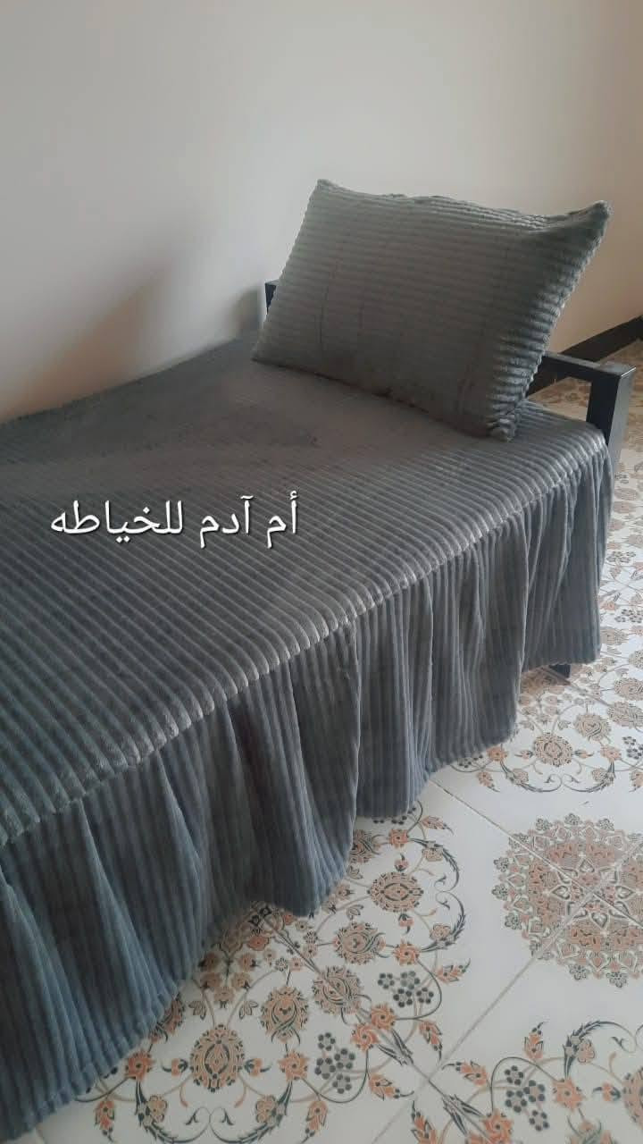 تخفيضات فرشات همايون وشتائي
يوجد خدمه توصيل جميع محافظات العراق مكاني بابل الحجز عل مراسله الصفحه او واتساب
***********# حلة, بابل

نص مكتوب في الصور:
- 16 الف
- 20 الف
- 22 الف
- 17 الاف
- 15 الف
- @9_2omal
- أم آدم للخياطه