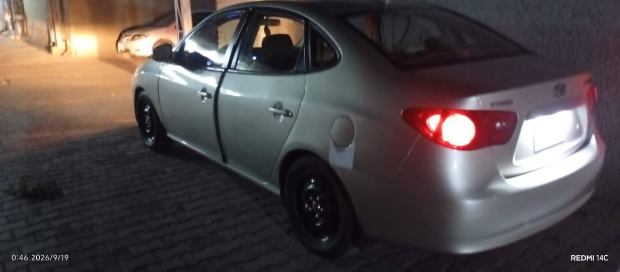هيونداي النترا موديل 2010 رقم بغداد خصوصي مكينه 2000 سياره مبدل 4 قطع مصبوغه حزام مكينه نضيفه دواخل نضيفه تخم تايرات جديد صدر جديد 
سعر السياره 90 ورقه وبيها مجال.
 الرقم  : ***********

نص مكتوب في الصور:
- 18:32 2026/9/2 REDMI 14C
- 0:46 2026/9/19 REDMI 14C
- 15:36 2026/9/22 REDMI 14C
- 18:24 2026/9/3 REDMI 14C
- 18:20 2026/9/24 REDMI 14C
- 18:16 2026/9/24 REDMI 14C