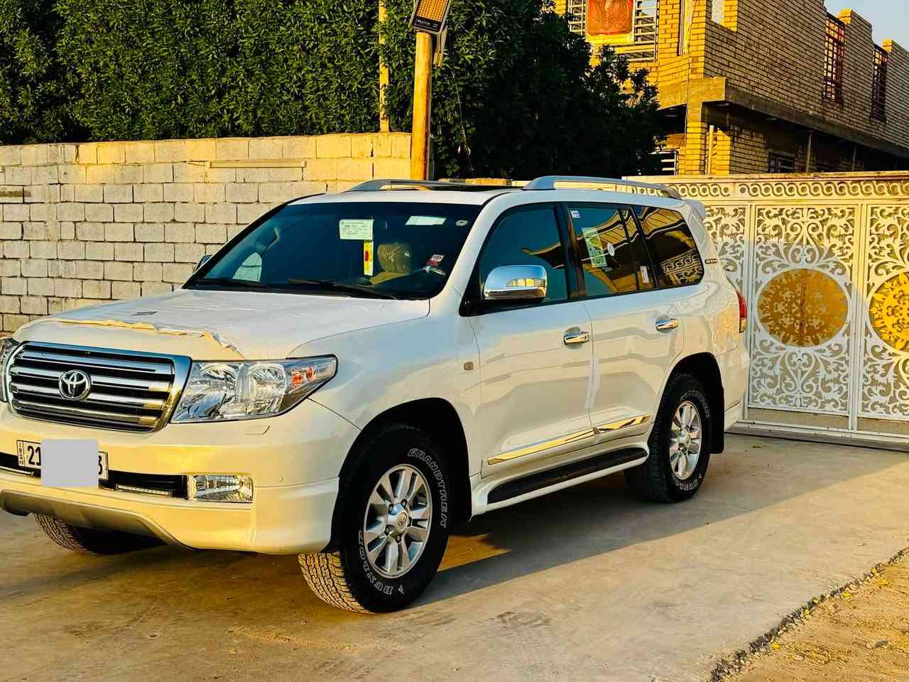 يا الله     السلام عليكم 
لاندكروز GXR  2010.  
رقم سليمانية باسمي  تحويل او وكالة هزة سنوية كلة جديد 
كفالة عامة من كلشي عدة مكانين كرت اقل الشبر فقط باقي كفالة عامة السيارة علة بلادهة مال جناي مكينة v6 كير جديد 
جاهزة من كلشي تبريد تخم تاير كهربايات 
صدر امامي خلفي مكينة كير لا تنقيص ولا تبخير   موصفات.
( بصمة ،،،، فتحة ،،،،،. ثلاجة … تحكم جهتين….اشاير بالمري،،،،، شاشة حجم كبير،،،،،،، كاميرا ،،،،،، تبريد 3قطع ،،،،،داخل مخمل ….7راكب،،،،،،فور ريل ) ماشية 158
السعر( 254 ) وبيها مجال بسيط 
ماشية 157K  
التصال (***********)
مكاني بغداد جسر ديالى الجديد ( بيع فقط بدون مراوس )
