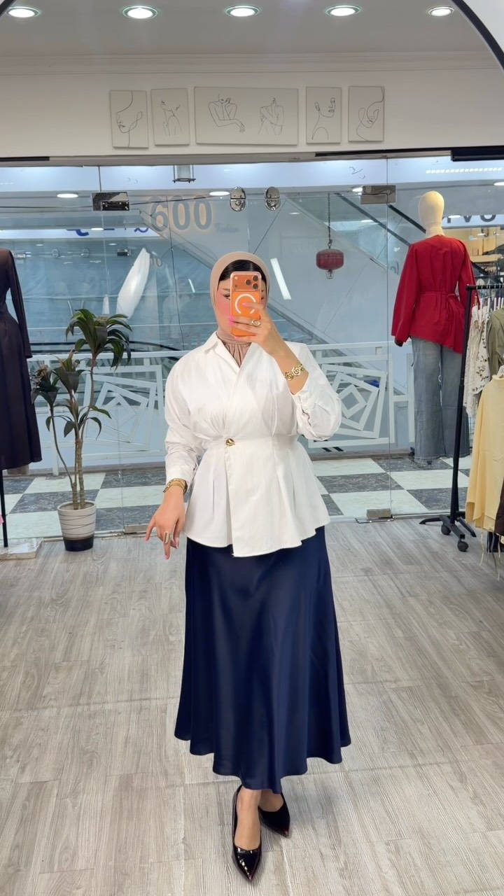 تنورة ستن كوالتي عالي ❤️‍🔥

قياسات 36 38 40 42 44 ✔️ 

طول تنوره 105 سم ، توفرت ب 4 الوان 🦋

فرع جواهر مول ط3 📍

توصيل متوفر للحجز دايركت 📩
