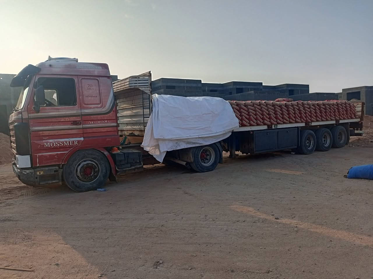 سكانية بطة موديل 92مكينة سودة 113حجم 380رقم نجف انكليزي بسمي 3لوحات مربوطة 3محور ***********
