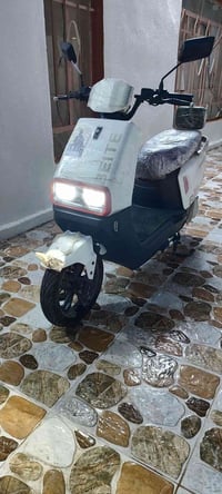 موديل ٢٠٢٥ • ٦ بطاريات • سرعة ٥٠