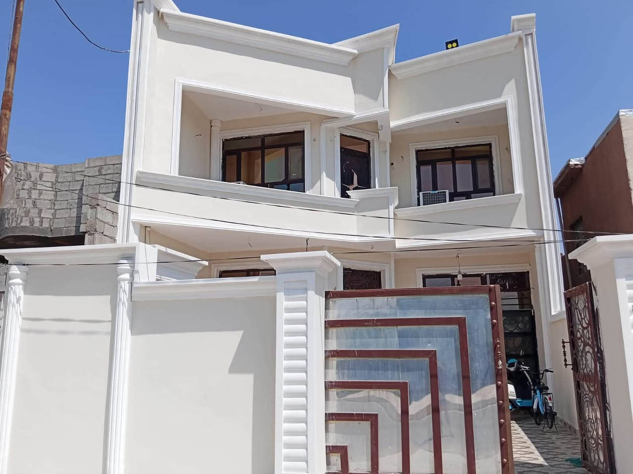 تم انجاز صبغ واجهية 
مستعدون لصبغ المنازل 
وعمل الديكور المغربي وبأحدث الديكورات 
وبأنسب الاسعار
التواصل ع الماسنجر 
او الاتصال ع الرقم ***********

