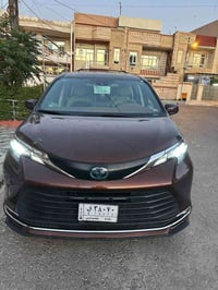 تويوتا سينا هايبرد 7 راكب 2023 XLE حادثها جاملغ وباب خلفي صبغ + بوند ص...