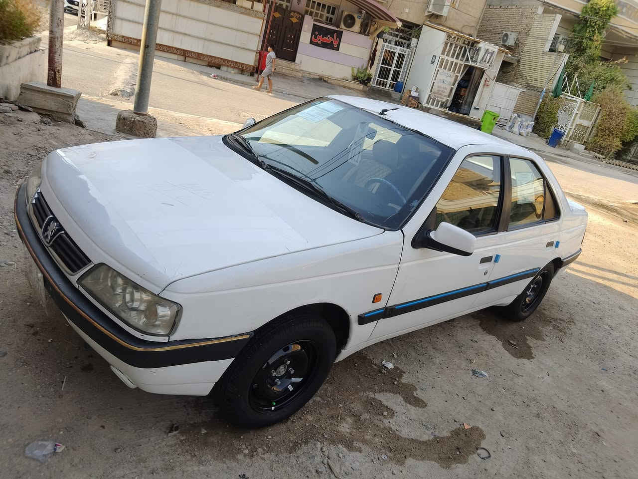 بيجوموديل ١٣محرك لاصرف ولاتبخير شرط صدر أمامي وخلفي جديد تخم تاير جديد تبريد ثلج دوشمه عام رقم جديد دولي بغداد مكان السياره بغداد السعر ٣٦ وبيهه مجال قليل ***********
