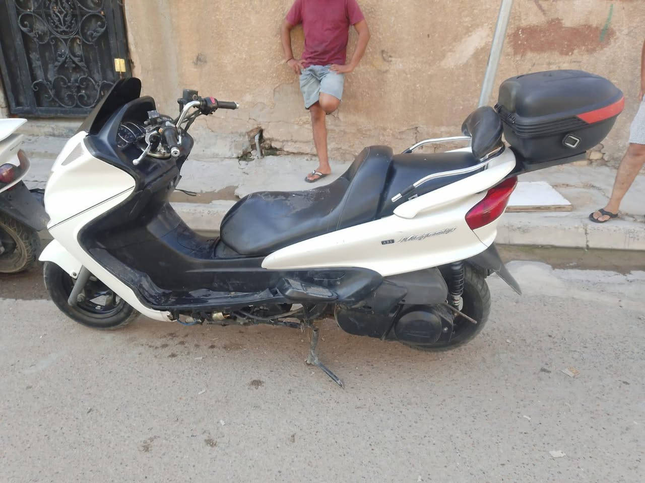 سلام عليكم ماجسته دبل رون للبيع
السعر ٥٠٠ وبيها مجال الا ستفسار عل رقم الهاتف
***********
