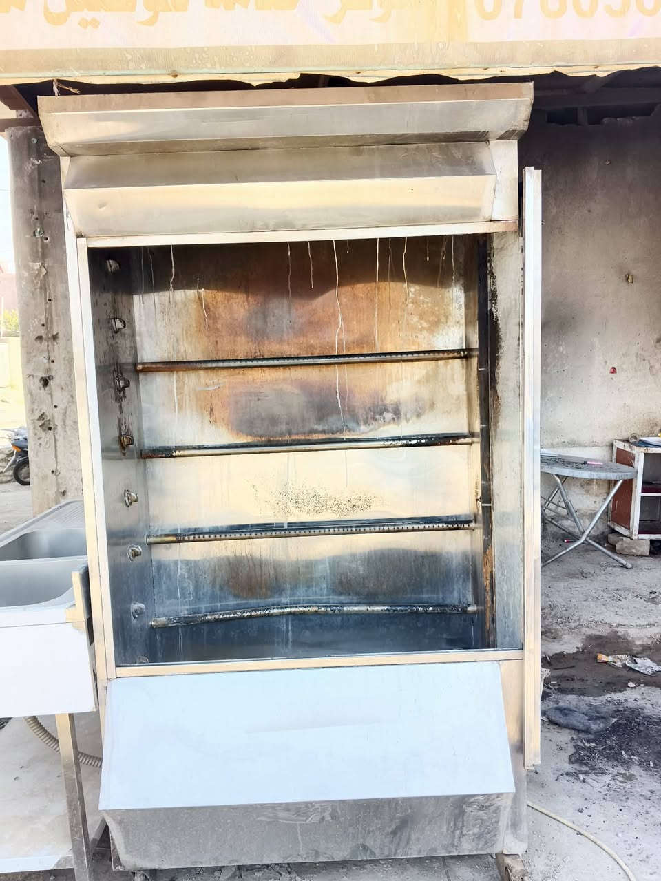 سلام عليكم
شوايه سوريه  سلس ستيل غذائي
ماطور شغل جازه بيه نقص فقط جامه وحده
مع طبقات عدد 2
***********

