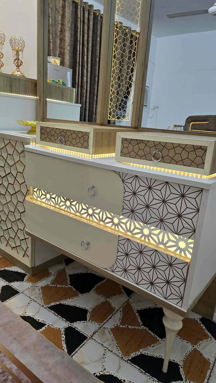 سلام عليكم غرفه تركيه نضيفه اخت جديده اناره كله شغاله خشب بلوك اصلي صبغ حراري كلش مرتبه عدد قطع 10 مكان بغداد شراي تصال على رقم
***********
 سلام عليكم غرفه تركيه نضيفه اخت جديده اناره كله شغاله خشب بلوك اصلي صبغ حراري كلش مرتبه عدد قطع 10 مكان بغداد شراي تصال على رقم
