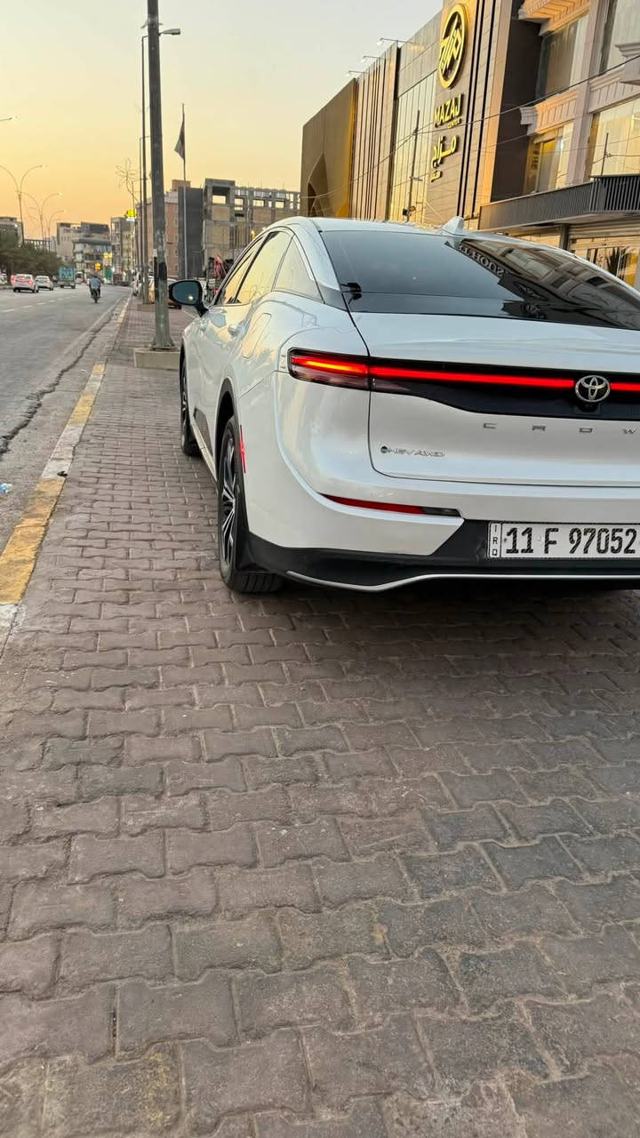 السلام عليكم للبيع كراون موديل 23 ياباني اصل مكينه 2500هايبر السيارة فول قماره حديد حادثها جداً بسيط كما موضح بالصور الحادث ماشيه 35000 KM جاهزه من كلشي بدون ايرباك بدون صبغ فقط قبق الصندوگ رقم بغداد تحويل مباشر السعر المطلوب 30000$ مكاني كربلاء الشراي يتصل على الرقم ***********
