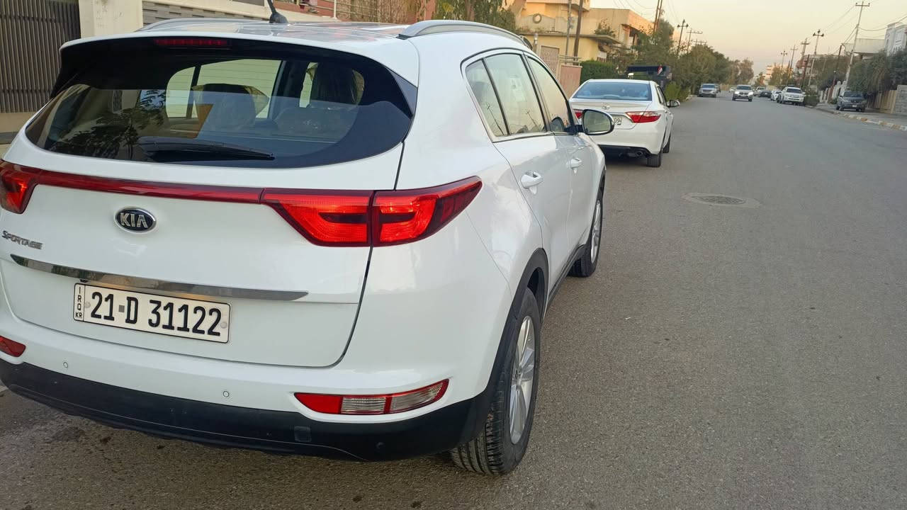 موديل 2019 خليجي السيارة بصمه وبيها تشغيل عن بعد بيها صبغ بالباب جهه عكس السايق سعرها 178 وبيها مجال بسيط سيارة كاملة وجاهزة  عنوان كركوك للتواصل ***********
