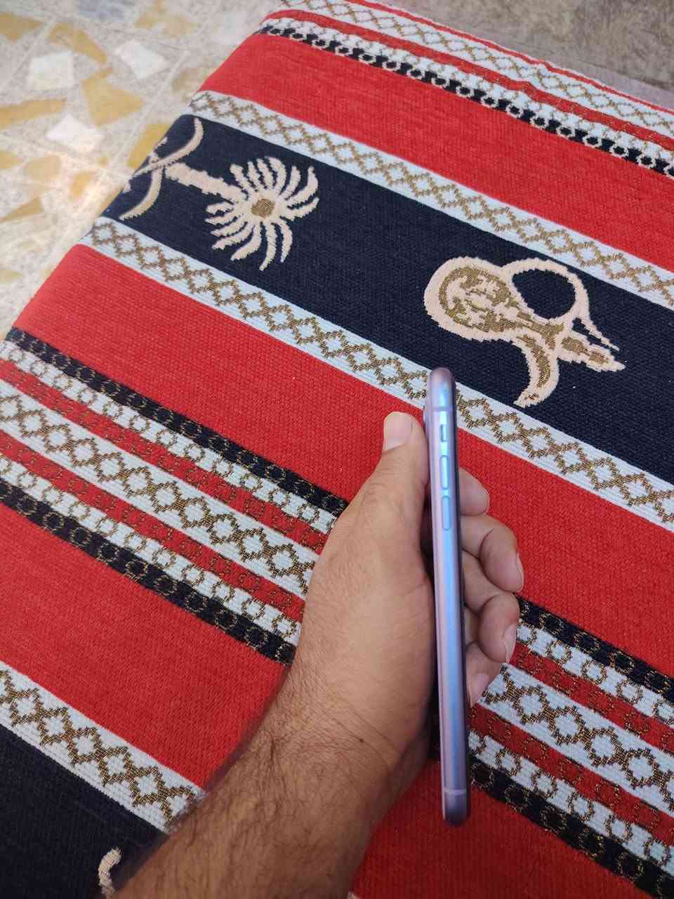 ايفون ١١ ١٢٨ • بطاريه ٧٠٪ • مدينه الصدر