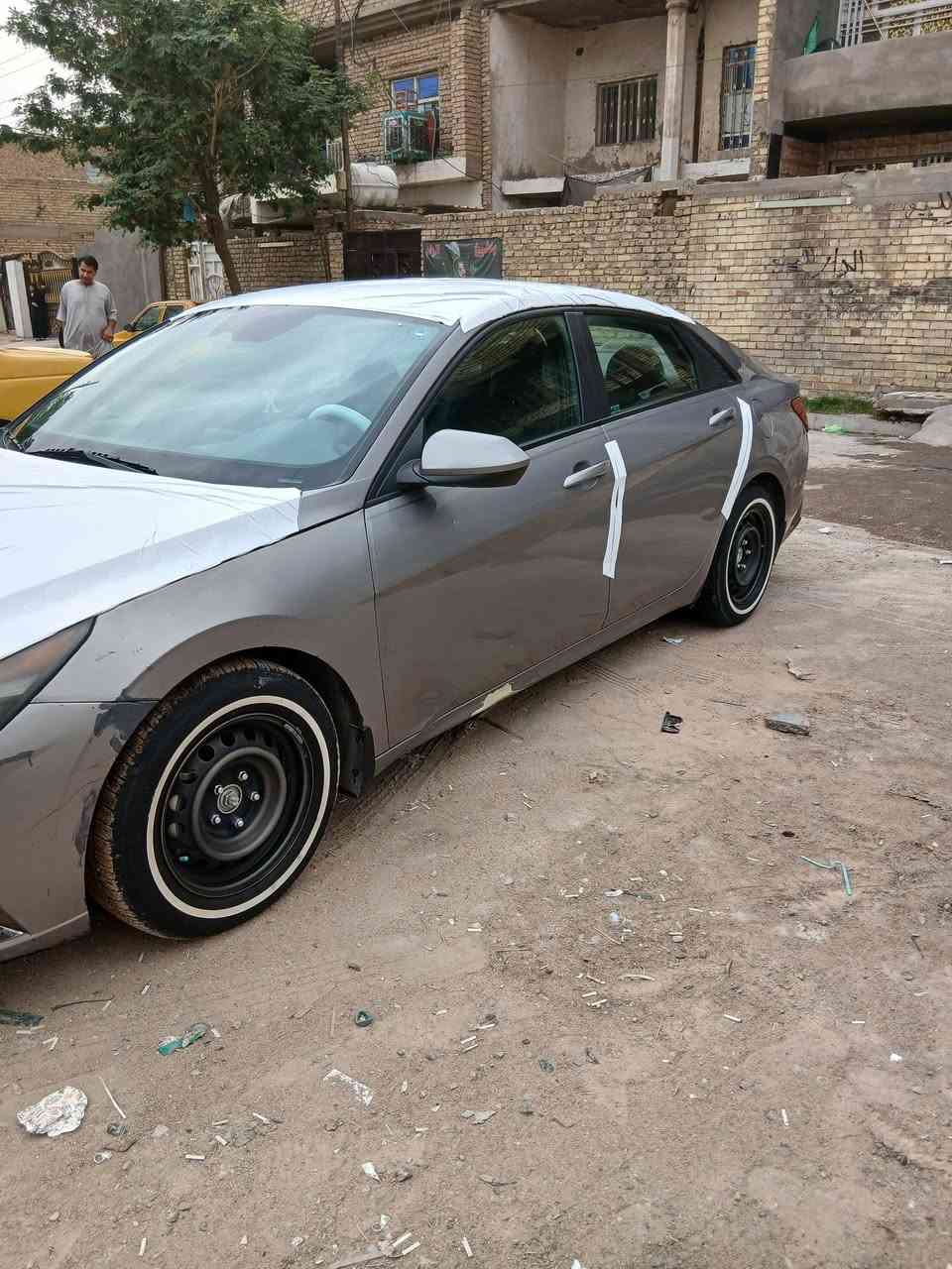 السلام عليكم للبيع سيارة النترا موديل 22 وارد أمريكي حادث جاملغ وبنيد مصلح السياره مكينة مكفول كير مكفول تبريد ثلج بدون اريرباك حساسات تحكمات السياره ماشية 50جديدة السعر 125 وبيهة مجال الرقم ***********

نص مكتوب في الصور:
- 61691932X