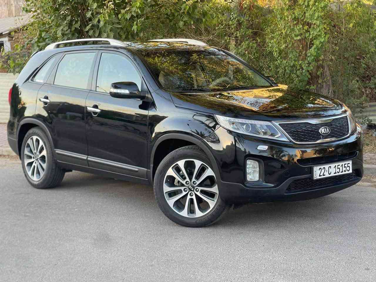 #السلام_عليكم
كيا سورينتو 2013 Kia sorento رقم اربيل خليجي مكينه 3500 v6 dosh السعر 155 السياره بيه منظومة غاز
المواصفات :- 
* بانوراما بصمه كامرا خلفيه شاشه اعطال تبريد بيانو وضيعات قياده مري شفط تبريد 3 قطع كروز سرعه7 مقاعد جلد كرسي كهرباء 
- السياره بيه جاملغ امامي جهه الصدر بدون دواخل   صور السونار مرفقه مكان السياره  بغداد 
- للاستفسار ***********
