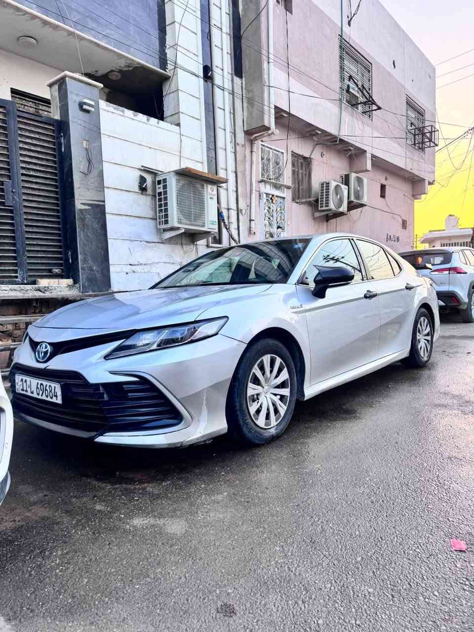 كامري 2022 le
مواصفات سياره معروفة 
ماشي 58 
 بصمه تشغيل  
بصمة ابواب
دخول ذكي
لد نهاري 
 

داخل اسود 
 
٣ انظمة قيادة 
القماره مثقوبه 
رقم بغداد 
ضرر موضح بالصور بالتفصيل السونار 
السعر 163
عنوان سيارة الديوانية 

***********
