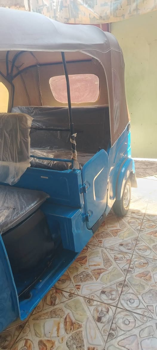 السلام عليكم ،تكتك للبيع 22 شهر ثامن  مكينه مفتوحه مره وحده ناعمه وقويه والكشر ظربه بلغد مرجعه بارد ومرشوشه ولباقي دحجات تكتك جاهزه كله جديد مبدلله مانقصه الا ماسحه السعر من الاخير قفل ٧٨٠٠ بس الشراي يتصل رجاا *********** الك فترة شهر كون تحول

