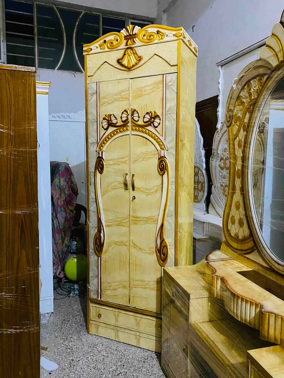 #ليس #الوحيدين #الاكن #الافضل
السلام عليكم غرفة عراقي صبغ حراري تصميم تركي 6باب ملحق زاوية بارتفاع الكنتور ضخمة بسعر 775الف وبيها مجال عنوان بعقوبة كاطون شارع ابورباح مزادضي القمر استفسار خاص او الرقم***********
